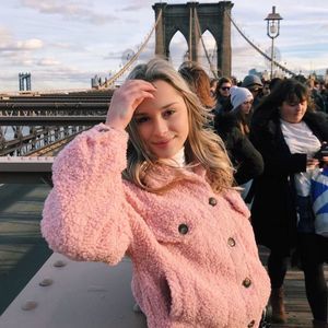 Meet your Posher, Catherine